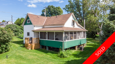 Wilson Lake | Wauquimakog Lake SINGLE DETACHED IN TOWN for sale: 4 bedroom 1,633 sq.ft. (Listed 2023-08-16)