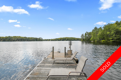 BAY LAKE Year Round Home / Cottage For Sale