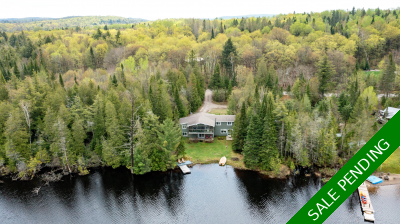 4 Season cottage / home for sale - 15 minutes to Huntsville Ontario